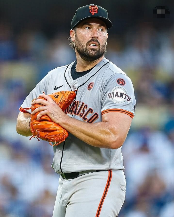 Love the Giants today.  After yesterday's exciting win, I see them building more momentum here for the road trip. Robbie Ray has been great his last 2 starts, and I don't think that stops here. 

2u #SFGIANTS +122 

Good luck!

#GamblingX #Sports #BettingX #mlb