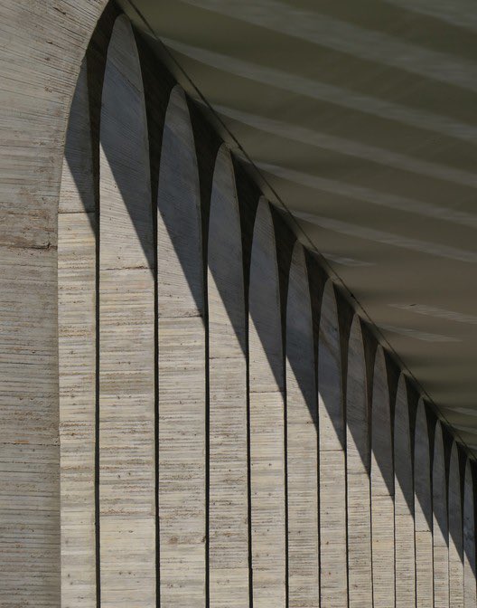 luusssso's tweet photo. Architectural details from the Itamaraty Palace in Brasília, Brazil

Designed by Oscar Niemeyer with structural engineering by Joaquim Cardozo and landscaping by Roberto Burle Marx https://t.co/qWOUgDeZT9