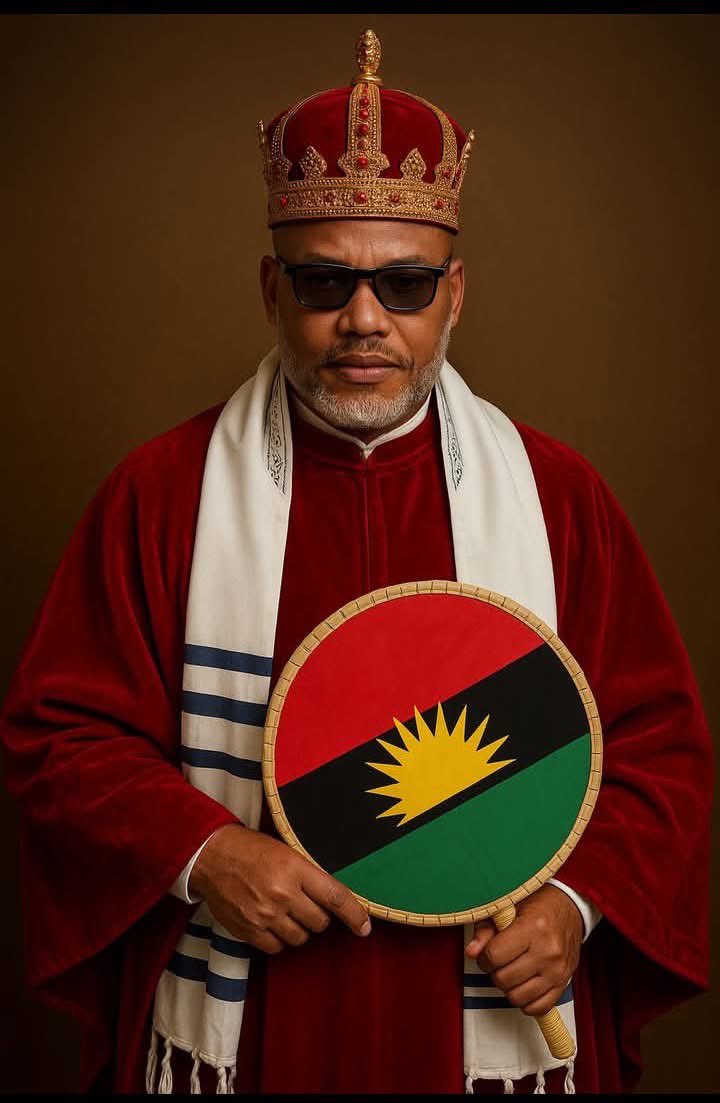 Ulaga_Igwe's tweet photo. "The enemy will help us spread the gospel of Biafra"
                    -Mazi Nnamdi Kanu 2014

Today in a Nigerian Court they played the Radio Biafra Broadcast they spent millions of dollars to jeopardize.

Ana agwo o na ere!!

#FreeMaziNnamdiKanuNow https://t.co/HbNL8SZvWX