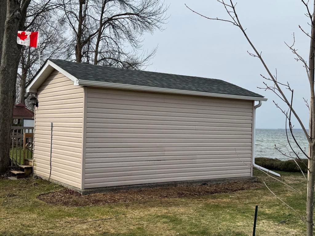 ccpml_inc's tweet photo. The team just finished updating this small boathouse. There were alot of trees that fell on the boathouse from the winter storms. We replaced the plywood with the damage. It was then reshingled in soffit fascia and new gutters.

#Muskoka #MuskokaLandscaping #MuskokaBoathouse https://t.co/3wjqR3cShO
