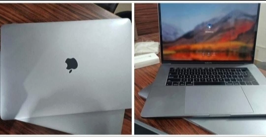littleusedpc's tweet photo. Apple MacBook Pro A1990 (2018) with Intel Core i7-8750H @ 2.20GHz, 16GB RAM, 256GB SSD, macOS Catalina, Silver. High performance for professionals. No adapter included.

#MacBookPro #A1990 #AppleLaptop #UsedMacBook #Corei7 #MacBook2018 #RefurbishedLaptop #LittleUsedPC https://t.co/bvpE378gl6