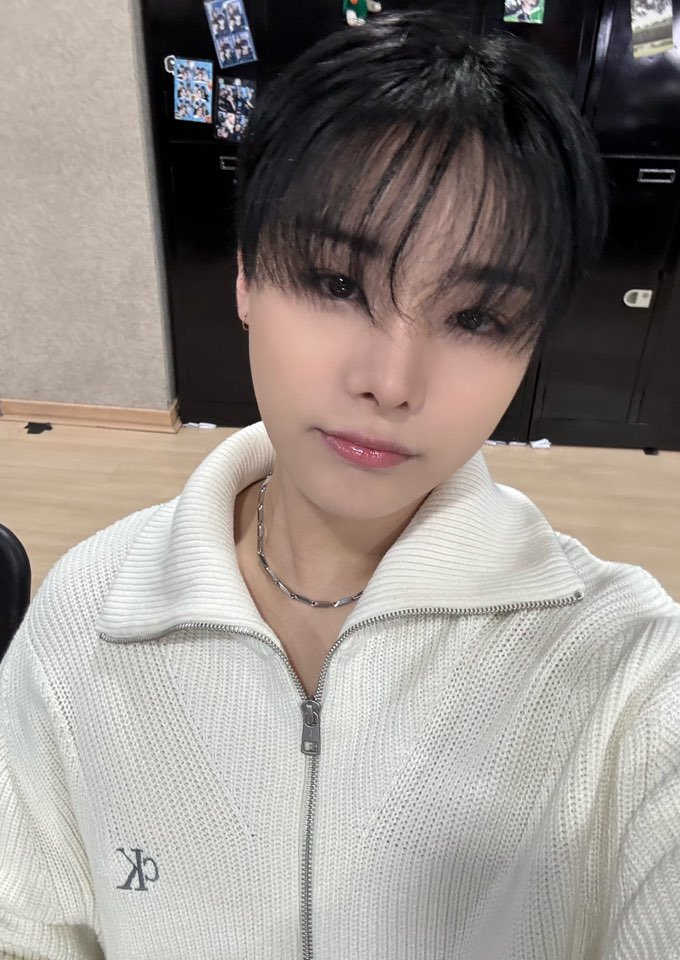 XODIAC_MEMBERS's tweet photo. [#렉스]

오늘도 수고 많았당 ! 🍀
행복만 하자구 !! 🫳💚

#XODIAC #소디엑 #LEX #렉스 https://t.co/ajaur2jnxK