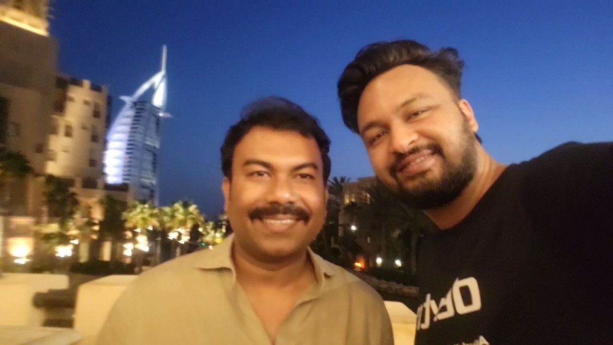 this is the real <a href="/madhurprabhakar/">Madhur | Dextr</a> from <a href="/Dextr_Exchange/">Dextr</a> - a cracked dev and a great fast bowler

there was a scammer and impersonator who went around irl as madhur during Token2049 pretending to be an angel investor and is now sending phishing links to unsuspecting founders

if