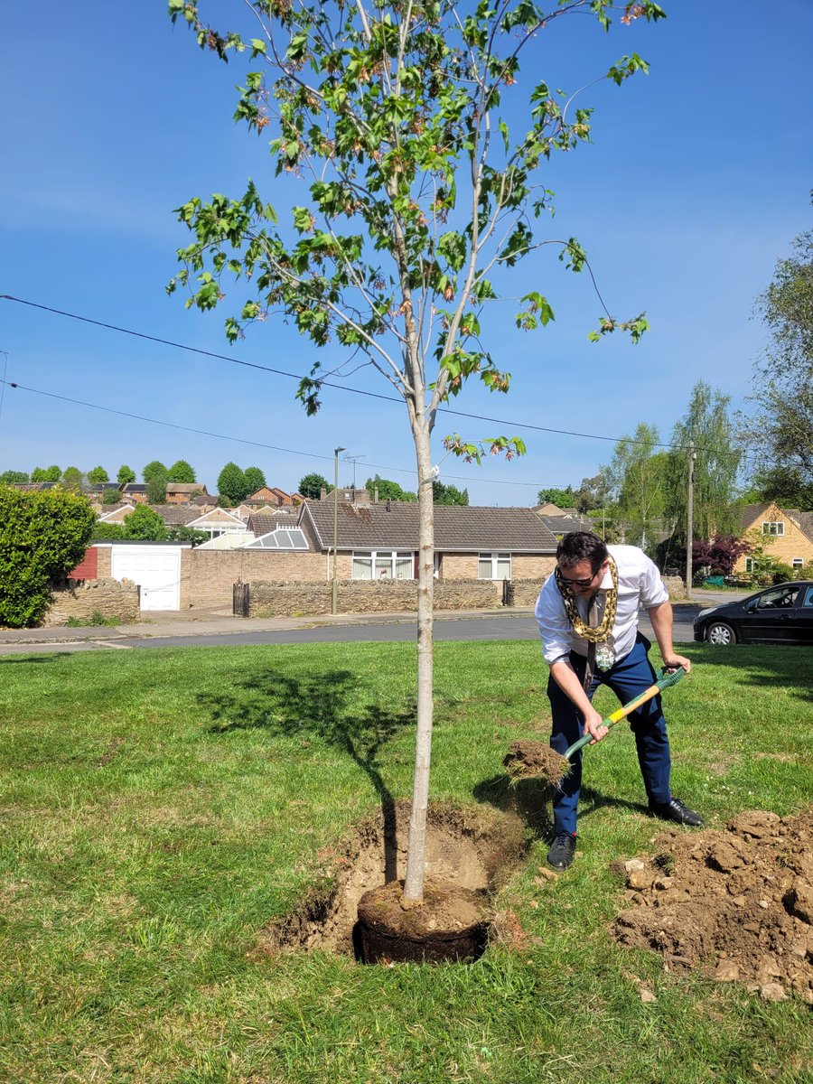 Mayor of Witney tweet media