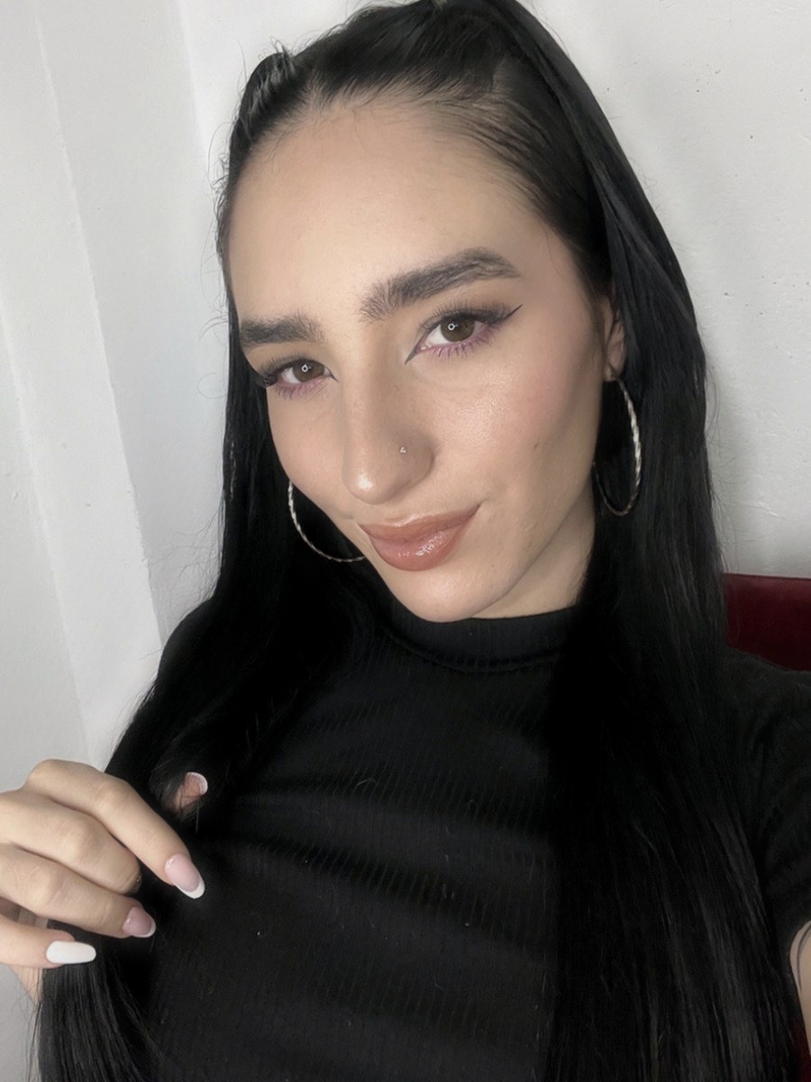 makeup poppin, mood uplifted :)
