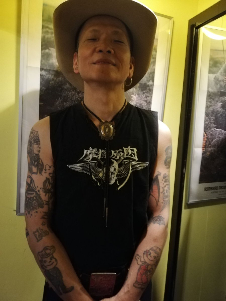 masatsuno5's tweet photo. 多数のロックンロールフレンズから再販希望の声をいただいてました、摩擦原因ロゴTシャツ、遂に復刻しました🔥
ライブハウスでの販売は5/31（土）、心斎橋CLAPPERでの摩擦原因企画「Fantastic Zoo」より😎
待ちきれない方は公式サイトよりご注文ください！要チェケラ！
https://t.co/1AbeofHwJz https://t.co/ET2RWQmRkP