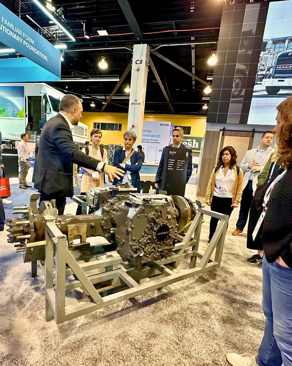 MackTrucks's tweet image. 🚛 Big announcements out of @ACTExpo last week!
President Jonathan Randall unveiled the battery-electric Mack Pioneer. Attendees also got a look at our proprietary e-axle and the @Proterra_ batteries that will power the Mack Pioneer Electric. ⚡️🔋