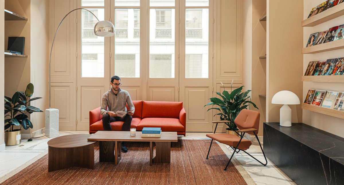M Moser Associates (@mmoserassociate) on Twitter photo An elegant residential-styled office embodying a prestigious global brand – discover how we supported space utilisation for <a href="/CondeNast/">Condé Nast</a> in Paris: hubs.la/Q03lnyjW0
#Workplace #InteriorDesign #OfficeCulture An elegant residential-styled office embodying a prestigious global brand – discover how we supported space utilisation for <a href="/CondeNast/">Condé Nast</a> in Paris: hubs.la/Q03lnyjW0
#Workplace #InteriorDesign #OfficeCulture