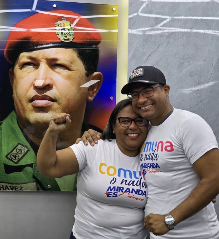 #DeInterés📢 || Representantes del Bloque de Comunas del estado #Miranda sostuvieron encuentro, con el fin de seguir avanzando para prepararsen a los comicios del próximo domingo #25Mayo.

#ComunaONada
#PoderPopularActivo
