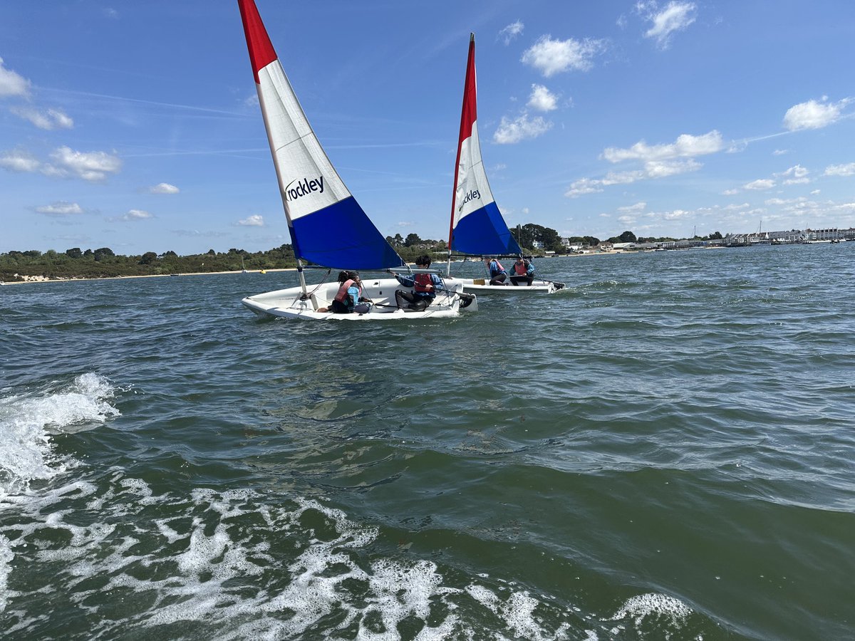 EssendeneLodge's tweet photo. #ignitinginspiration #lifeonthewater https://t.co/1l6Ecqdnlc