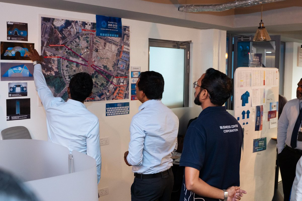 'ދިވެހީންގެ އުފެއްދުންތެރިކަމުގެ މައުރަޒު 2025' އަށް ވަމުންދާ ތައްޔާރީތަށް މިނިސްޓަރ މުހައްމަދު ސައީދު ބައްލަވާލައްވައިފި. 
#MaldivesExpo2025
#CountdownToMVExpo2025
<a href="/mv_expo/">Expo Maldives</a> <a href="/BCC_mv/">Business Center Corporation</a> <a href="/em_saeed/">Mohamed Saeed</a>