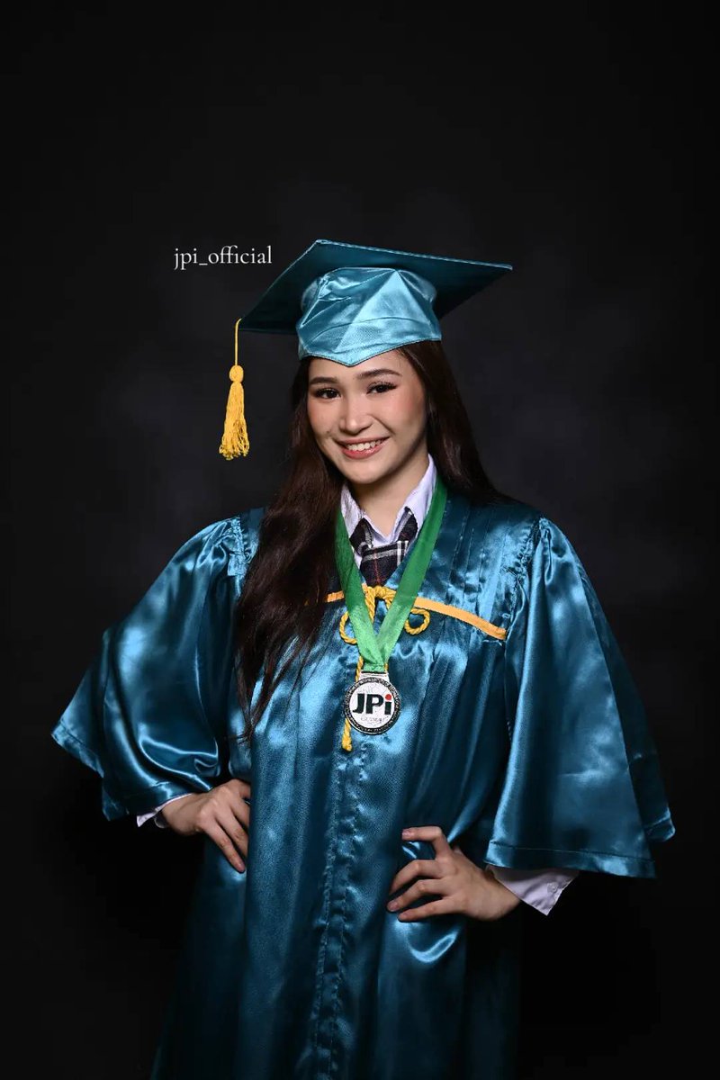 m1kharu's tweet image. congrats, tintin :)