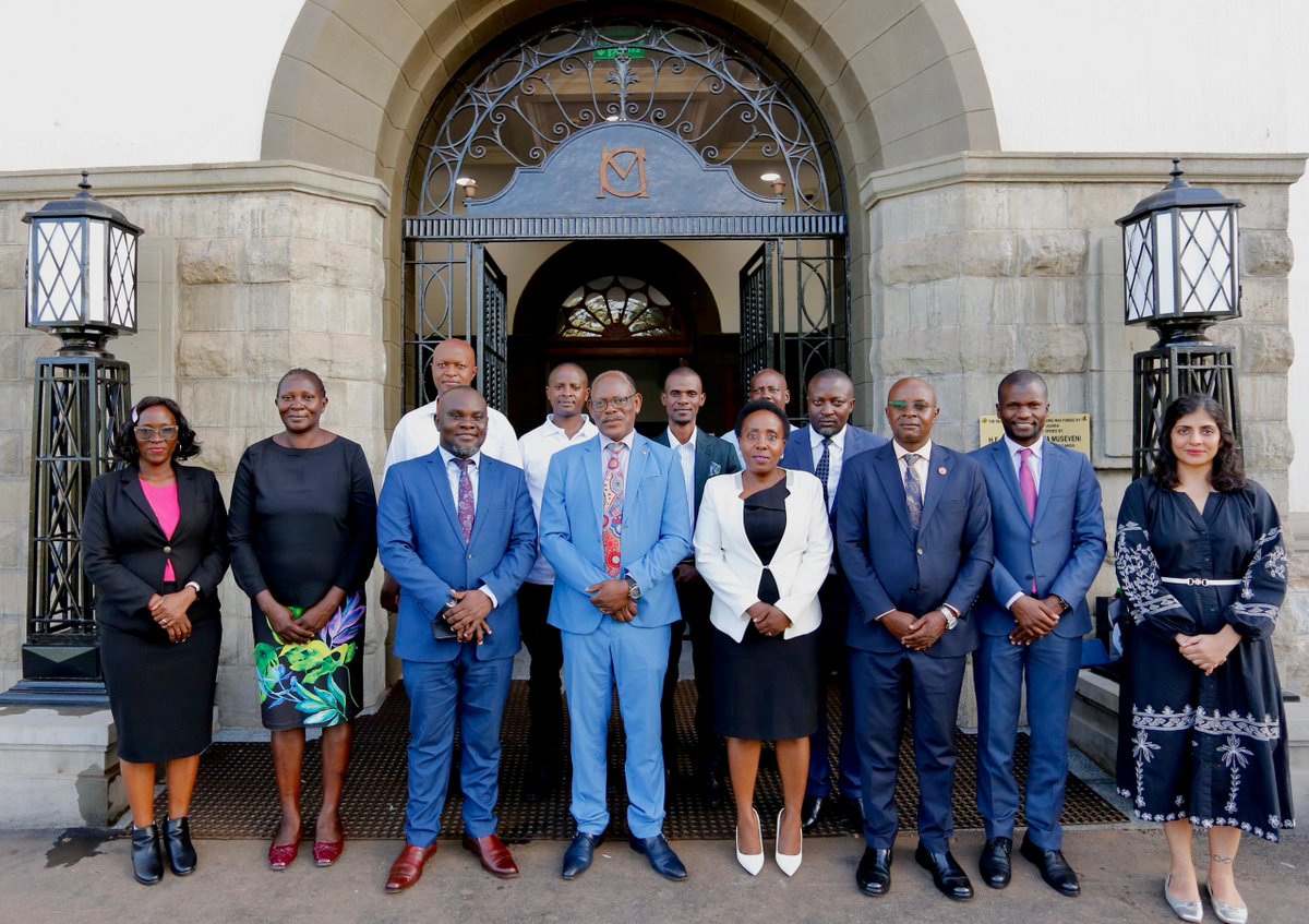 ITC_Kampala's tweet image. Yesterday, we signed an MoU with @Makerere to pursue collaborative academia, promote knowledge exchange, research and build capacity through training professionals and supporting learning.

We are excited about this partnership&apos;s impact on the insurance industry, students (MUK…