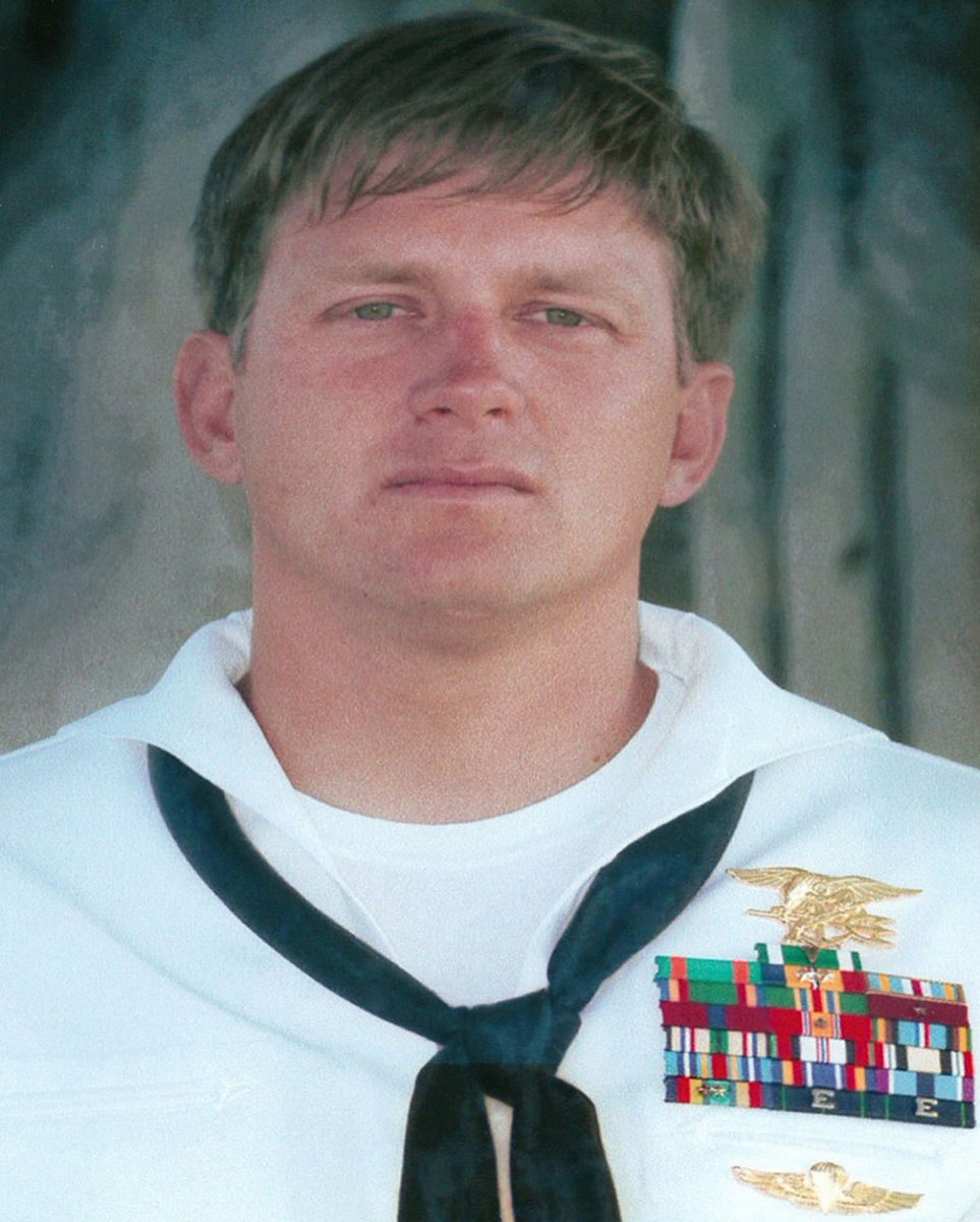 op_hawkeye's tweet photo. 5.7.2009 | Chief Petty Officer Eric Shellenberger πΊπΈ
#OpHawkeyeRemembers #EricShellenberger #USMC #USNavy #SEALTeamONE
π https://t.co/uTdhViEcdA
π https://t.co/7MIXa1ClDI
π° https://t.co/qnUieJhRHB
π° https://t.co/fyo5w4Aiur https://t.co/xlcvCU3cug