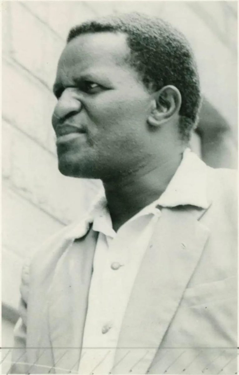 LOL HISTORY

7.5.1970
Leader of the main opposition party; Ntsu Mokhehle is released from detention and announces that he is ready to work with BNP under a coalition lead by Chief Leabua. He never did, but shortly went to exile instead

#History #Lesotho #Politics #OnThisDay #OTD