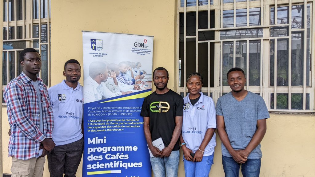 Unigom_RDC's tweet photo. Café scientifique ce 6 mai 2025 sur : « De l’agriculture conventionnelle à l’agriculture écologique : une transition redoutable pour restaurer et pérenniser les ressources du Parc National des Virunga », avec l’Ir Jérémie Mudahunga.
#RICAR #UNIGOM #Virunga #AgricultureÉcologique https://t.co/nppAFm83Dp