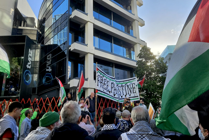 DavidRobie's tweet photo. Financial Times: The West’s shameful silence on Gaza  – do more to restrain Benjamin Netanyahu #AsiaPacificReport #TheFinancialTimes #editorials #Opinion #news #Gaza #GazaGenocide @palestine @OnlinePalEng @PalestineChron @Aam_For_Freedom @PalestineAusNZ 
https://t.co/WXeFGFILg0 https://t.co/xZQoXafJ9s