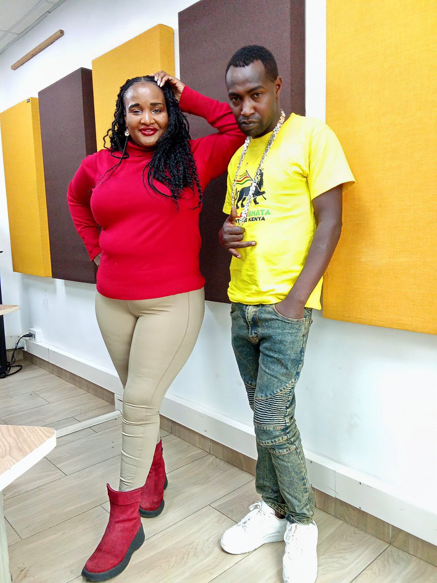 Jam sessions za highway zote, tunaziturn into vibe sessions 📷
Goteana 3 - 7PM na <a href="/Browngalnessa/">browngal a gal nessa</a>  alongside <a href="/abonokohdeh/">Bonoko Deh</a> 
_89.5FM ndio frequency _
#stenjenijamo