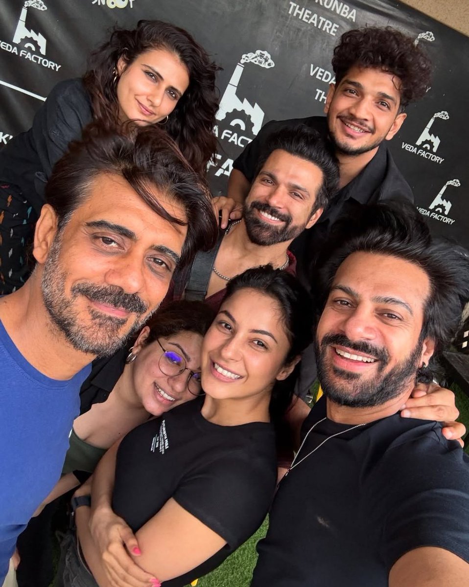 entertainwoodd's tweet image. Talent se bharpoor 😍😍

#SaurabhSachdeva #MunawarFaruqui #FatimaSanaShaikh #ShehnaazGill #KaranVeerMehra #RithvikDhanjani #MallikaDua