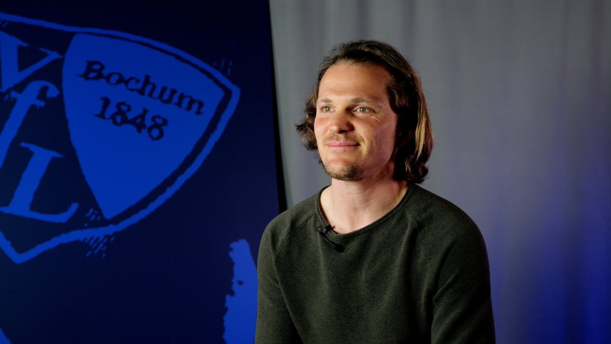VfLBochum1848eV's tweet photo. Heiko #Butscher bleibt U21-Coach, David #Siebers trainiert weiterhin unsere U19, für die U17 ist künftig Florian #Jungwirth zuständig! 

So stellt sich unser Talentwerk für die Saison 2025/26 auf: https://t.co/pIMT4tpMEz https://t.co/tqQ0z0tjiB