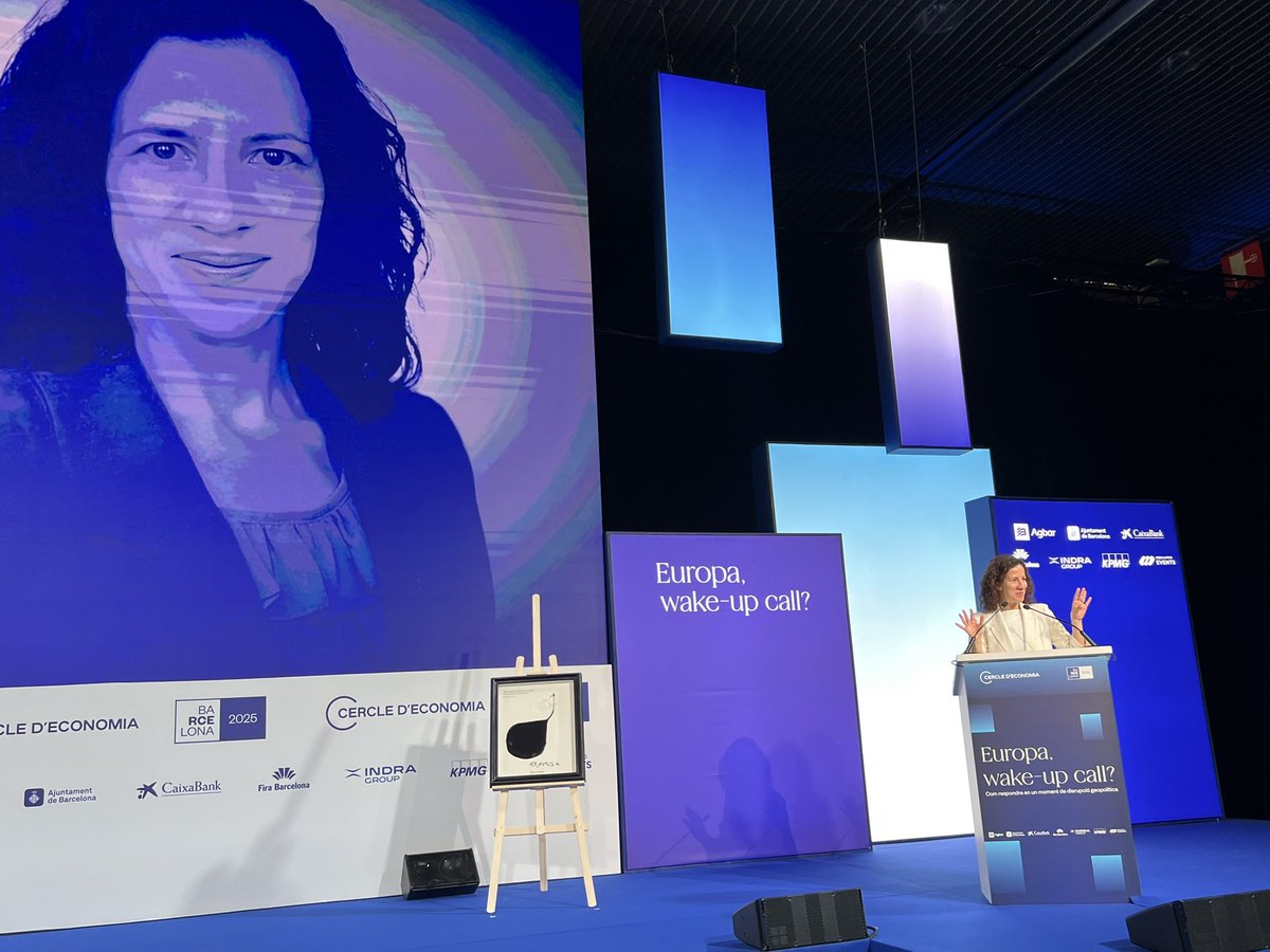 PiaAhrenkildeEU (@piaahrenkilde) on Twitter photo 🇪🇺#ErasmusPlus is receiving the prestigeous <a href="/CdEconomia/">Cercle d'Economia</a> European Integration Award!🏆
Moved as our <a href="/EU_Commission/">European Commission</a> EVP <a href="/RoxanaMinzatu/">Roxana Mînzatu</a> accepts the award in Barcelona.
Let’s continue uniting Europe and make #ErasmusPlus for all! ♥️
x.com/messages/media… ec.europa.eu/commission/pre… 🇪🇺#ErasmusPlus is receiving the prestigeous <a href="/CdEconomia/">Cercle d'Economia</a> European Integration Award!🏆
Moved as our <a href="/EU_Commission/">European Commission</a> EVP <a href="/RoxanaMinzatu/">Roxana Mînzatu</a> accepts the award in Barcelona.
Let’s continue uniting Europe and make #ErasmusPlus for all! ♥️
x.com/messages/media… ec.europa.eu/commission/pre…