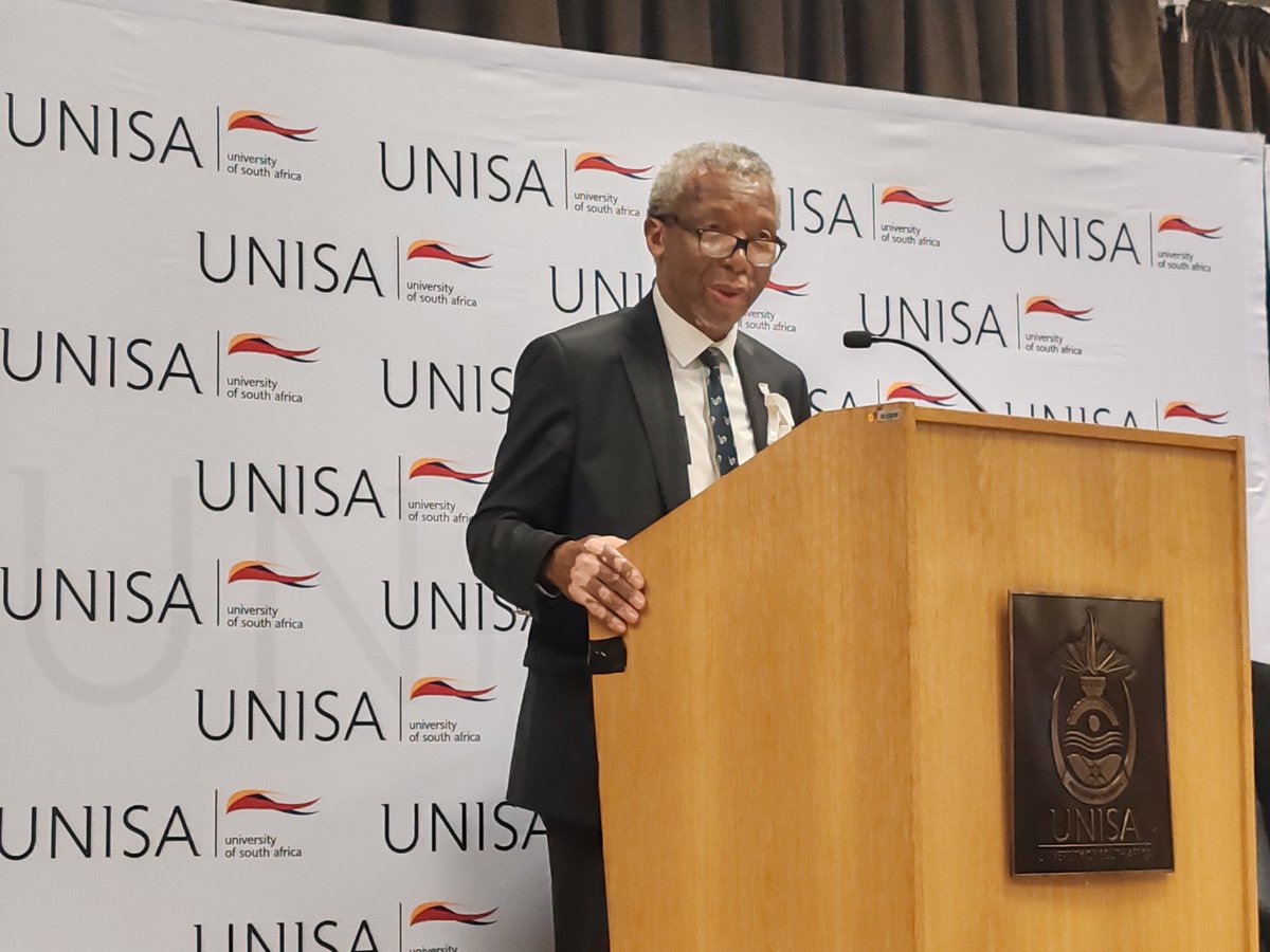 UnisaTransform1's tweet photo. In his welcoming remarks, Prof Solomon Magano, Acting Vice-Principal: Institutional Development @unisa congratulated book editors and chapter contributors of Inyathi Ibuzwa Kwabaphambili book #INYATHIIBUZWAKWABAPHAMBILI@Unisa #Unisa150andBeyond https://t.co/DyDttxhSjX