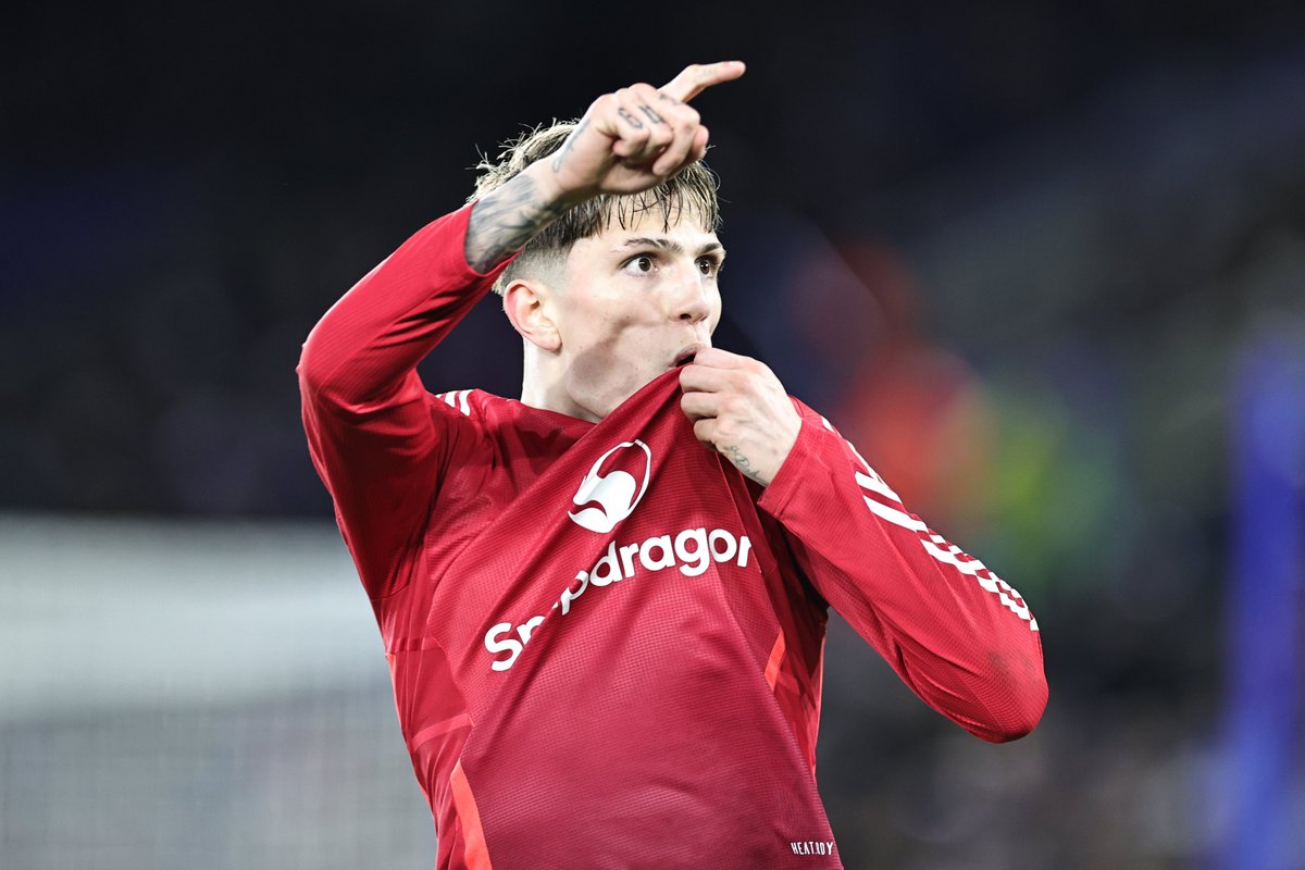 Garnacho on his future: "I have a contract here until 2028 so I am happy here." #mufc