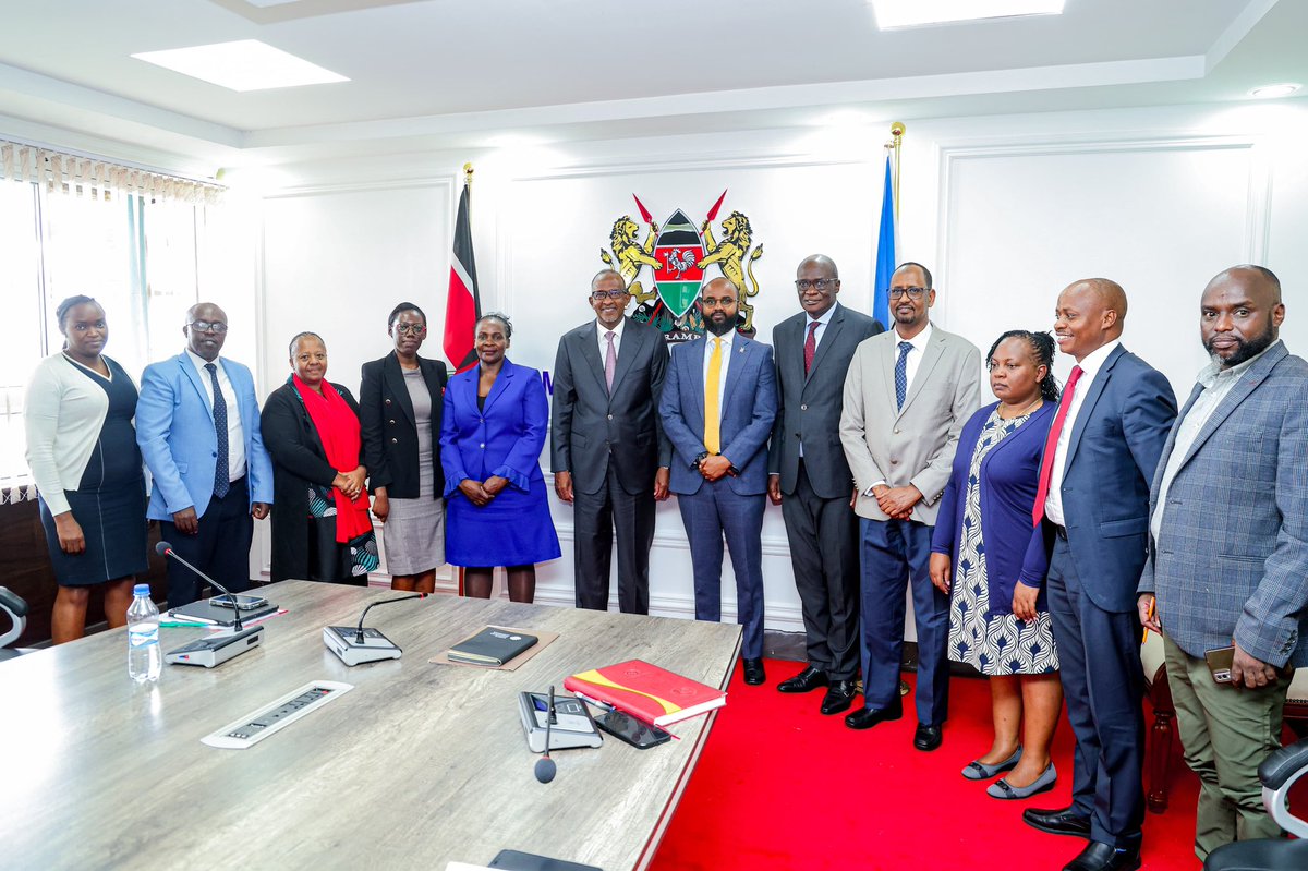 Ministry of Health (@moh_kenya) on Twitter photo ๐๐ข๐ง๐ข๐ฌ๐ญ๐ซ๐ฒ ๐จ๐ ๐๐๐๐ฅ๐ญ๐ก ๐๐ง๐ ๐๐๐ง๐ฒ๐ ๐๐๐ ๐๐ซ๐จ๐ฌ๐ฌ ๐๐ฑ๐ฉ๐ฅ๐จ๐ซ๐ ๐๐๐ฐ ๐๐ซ๐๐๐ฌ ๐จ๐ ๐๐ญ๐ซ๐๐ญ๐๐ ๐ข๐ ๐๐จ๐ฅ๐ฅ๐๐๐จ๐ซ๐๐ญ๐ข๐จ๐ง ๐ข๐ง ๐๐ฎ๐๐ฅ๐ข๐ ๐๐๐๐ฅ๐ญ๐ก ๐๐ง๐ ๐๐ฆ๐๐ซ๐ ๐๐ง๐๐ฒ ๐๐๐ฌ๐ฉ๐จ๐ง๐ฌ๐
Health Cabinet Secretary Hon. Aden Duale today ๐๐ข๐ง๐ข๐ฌ๐ญ๐ซ๐ฒ ๐จ๐ ๐๐๐๐ฅ๐ญ๐ก ๐๐ง๐ ๐๐๐ง๐ฒ๐ ๐๐๐ ๐๐ซ๐จ๐ฌ๐ฌ ๐๐ฑ๐ฉ๐ฅ๐จ๐ซ๐ ๐๐๐ฐ ๐๐ซ๐๐๐ฌ ๐จ๐ ๐๐ญ๐ซ๐๐ญ๐๐ ๐ข๐ ๐๐จ๐ฅ๐ฅ๐๐๐จ๐ซ๐๐ญ๐ข๐จ๐ง ๐ข๐ง ๐๐ฎ๐๐ฅ๐ข๐ ๐๐๐๐ฅ๐ญ๐ก ๐๐ง๐ ๐๐ฆ๐๐ซ๐ ๐๐ง๐๐ฒ ๐๐๐ฌ๐ฉ๐จ๐ง๐ฌ๐
Health Cabinet Secretary Hon. Aden Duale today