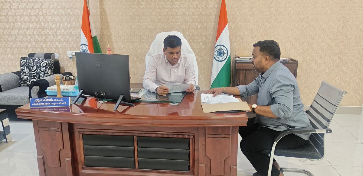 sattu_mallesh's tweet image. అడిషనల్ కలెక్టర్ ప్రపుల్ దేశాయ్ గారిని కలవడం జరిగింది. కరీంనగర్ జిల్లా గ్రంథాలయ సంస్థలో ఉద్యోగ నియామకాల గురించి మరియు నూతన గ్రంథాలయ భవన నిర్మాణ పనుల గురించి వారితో చర్చించడం జరిగింది.

#newlaibrary #ConstructionWorkflow #collectarate #sattumallesh #tpccgeneralsecratary…