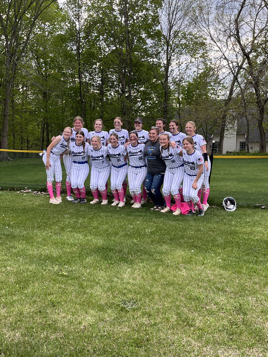 Newark HS softball tweet media
