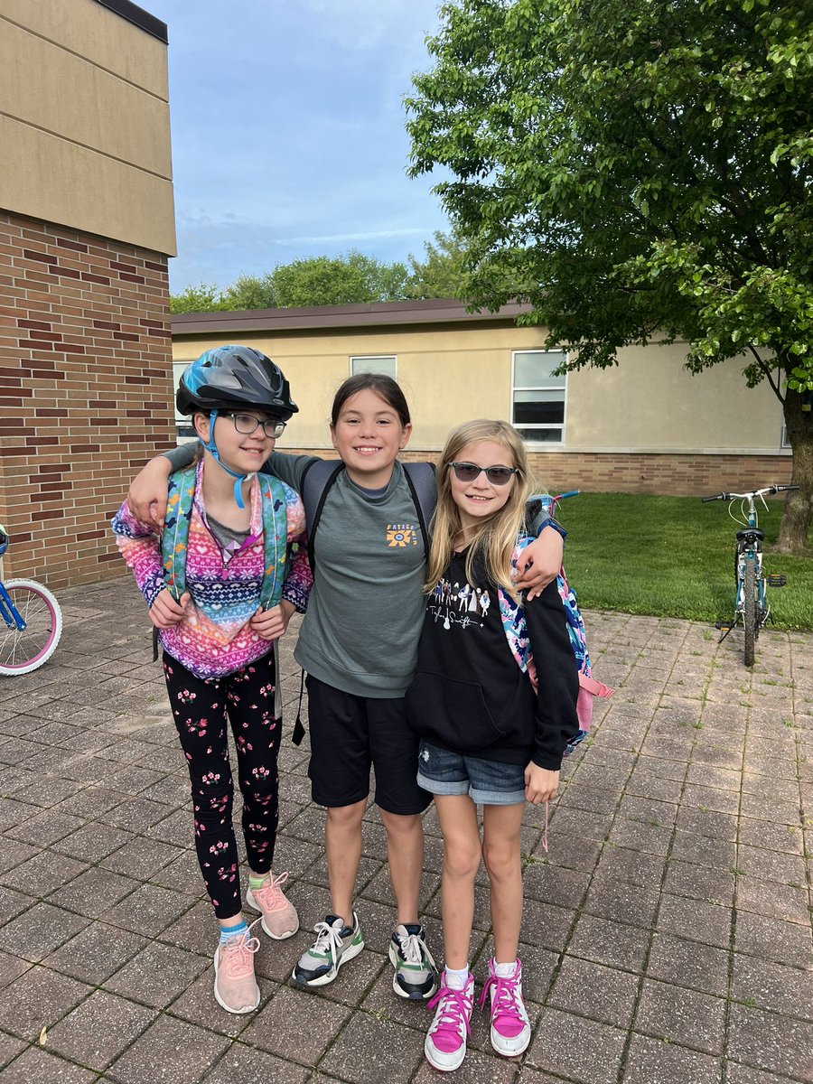 Robey’s Bike to School Day 2025‼️<a href="/RobeyRockets/">Robey Elementary</a> #wearewayne
