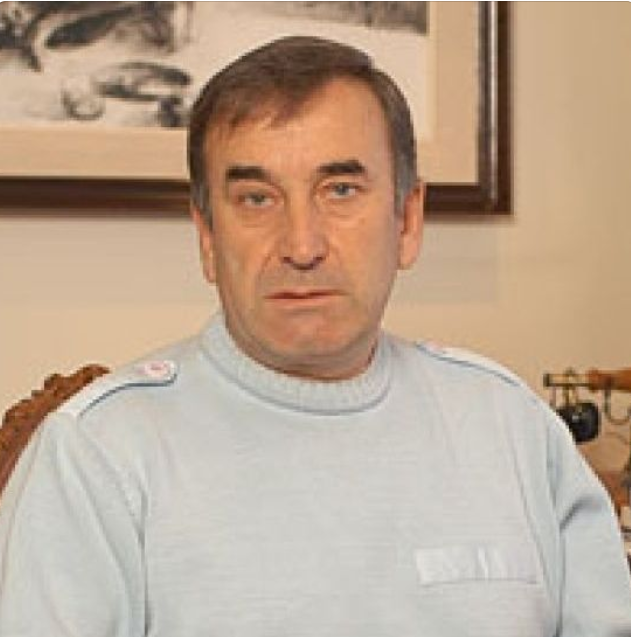 ¿SE ACUERDAN?  
Cristina Fernandez de Kirchner impidió que Luis Patti jurara como diputado electo "por tener una causa judicial en proceso". MEMORIA!