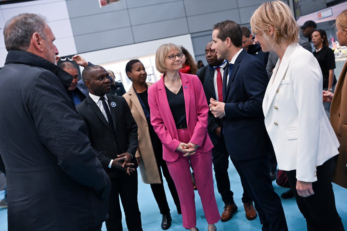 foiredeparis's tweet photo. 👥 Ce matin à #FoireDeParis, @VeroLouwagie et @TMohamedSoilihi ont visité les stands des CMA de Mayotte et de la Guadeloupe ainsi que World in Paris. Une mise en lumière forte des savoir-faire ultramarins, artisanaux et gastronomiques. 🇫🇷
📍 Paris Expo jusqu’au 11 mai https://t.co/Y46RtHXQAP