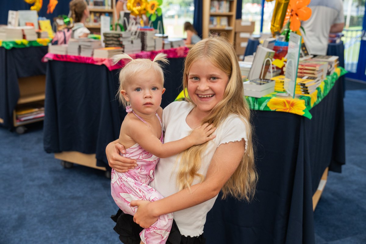 BenjaminBucs's tweet image. Huge thanks to everyone who came out to the LS Art Show &amp;amp; Book Fair! 🎨📚
The Mini Bucs kicked things off with a great performance, and our student artists wowed us all.
Shoutout to the BPA for the fun pop-up flash sale!
#TBSCommunity #BrushStrokes2025 #MiniBucs #IHeartTBS