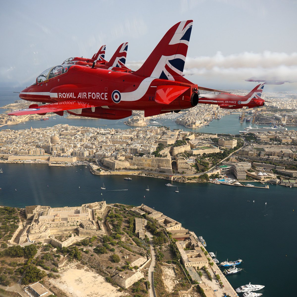 Red Arrows tweet media