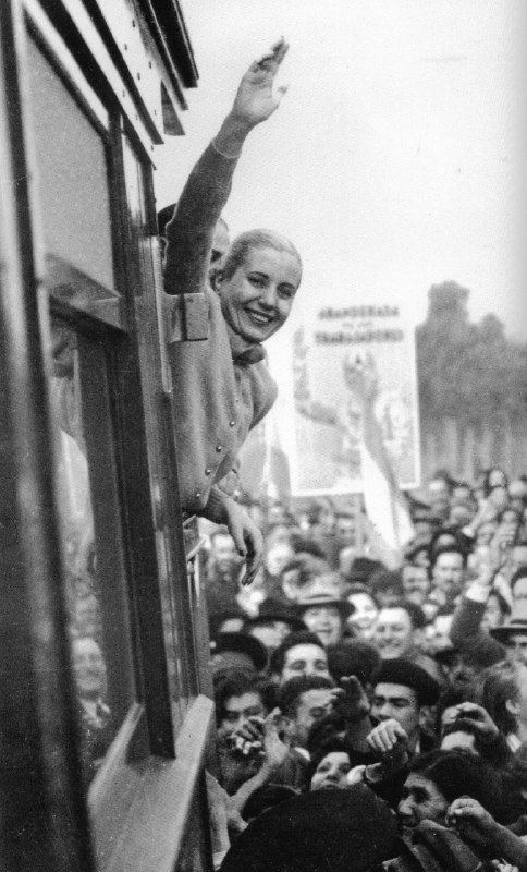Evita está presente en el corazón de nuestro pueblo y en cada derecho conquistado. Es la mejor imagen de lo que representa nuestro movimiento, un proyecto que tiene como único objetivo el bienestar y la felicidad de los trabajadores.

En estos tiempos de tanta crueldad y egoísmo,