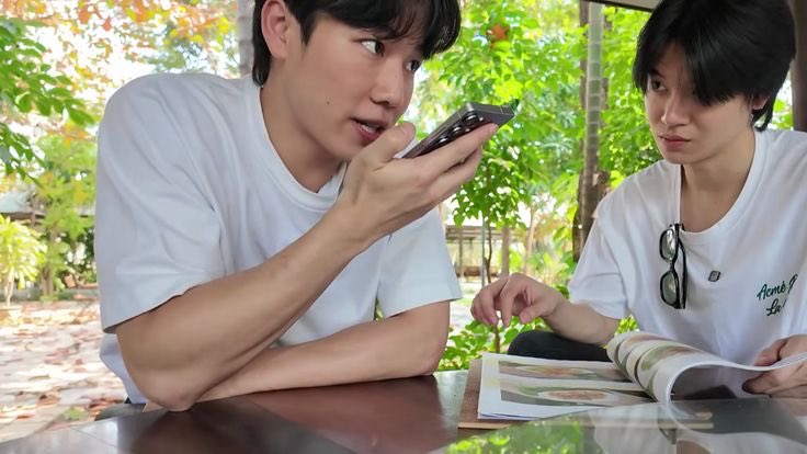 หนุ่มตี๋ใกล้ฉัน                                  กูอยู่นี่