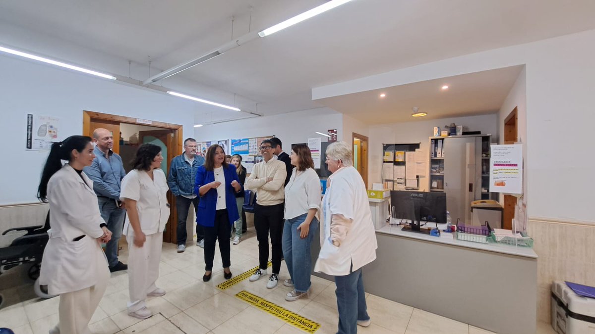 Imatges de la visita de la consellera <a href="/manuelaG_Romero/">Manuela Garcia Romero</a> a la unitat bàsica de Campanet

La seva intenció és visitar i conèixer de primera mà la situació de tots els centres d’atenció primària de les Illes Balears

🔗tn.caib.es/VSPBJZIHOWsJ