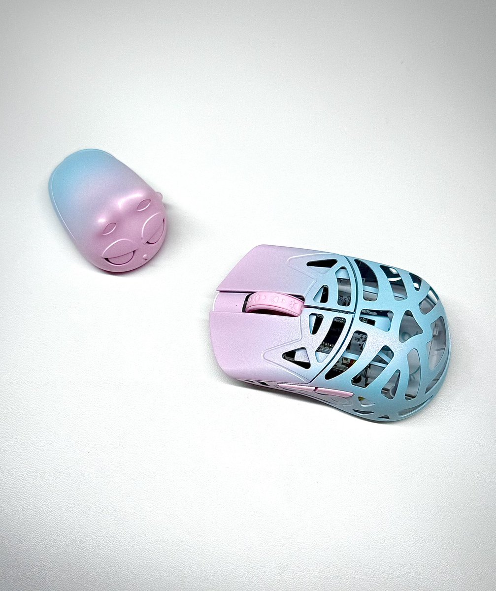 MEOW MEOW MEOW | WLmouse Miao Review 😼😼😼😼😼😼😼

Disclaimer: Product was sent to me by WLmouse for review but all opinions will be my own.

Magnesium at your fingertips, today we're taking a look at the NEW magnesium alloy fingertip mouse from WLmouse!

Product Details
-