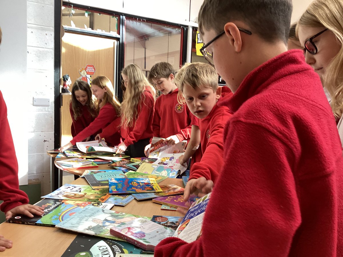 A book sale in Key Stage 2. Happy reading Year 5! <a href="/PentrepoethPrim/">Pentrepoeth Primary</a>