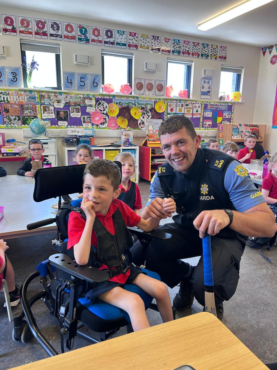 Rath N.S. (@rathns_) on Twitter photo Many thanks to Ronan & Aran for calling in to visit Dan & his class. Ronan also spoke to our hurling team ahead of their big game on Friday. As Tipperary captain, the lads wished him well for his big game at the weekend also! <a href="/LaoisSchoolsGAA/">LaoisSchoolsGAA</a> Many thanks to Ronan & Aran for calling in to visit Dan & his class. Ronan also spoke to our hurling team ahead of their big game on Friday. As Tipperary captain, the lads wished him well for his big game at the weekend also! <a href="/LaoisSchoolsGAA/">LaoisSchoolsGAA</a>