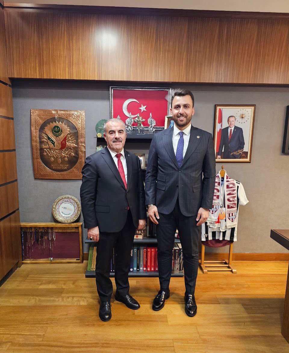 İl Millî Eğitim Müdürümüz Murat Demir, Ak Parti Balıkesir Milletvekilimiz Sn. Ali̇ Taylan Öztaylan’ı ziyaret etti. 

Ziyarette Balıkesir'de devam eden eğitim yatırımları ve projeler üzerine değerlendirmelerde bulunuldu.

Kabullerinden dolayı sayın vekilimiz Ali̇ Taylan Öztaylan'a