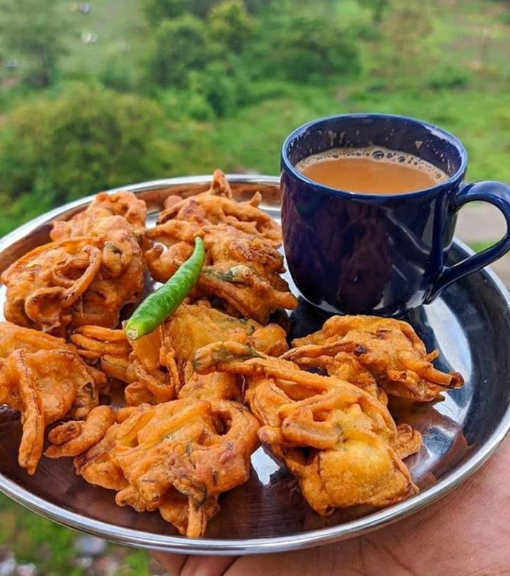 शुभ संध्या मित्रों....🌅🌅
आओ मित्रों चाय पियो....☕☕
आपकी शाम खूबसूरत और सुहानी हो....🥰🥰