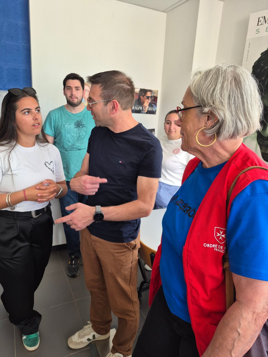 NeosupPerpignan's tweet photo. Quelques semaines après l'opération “La santé visuelle pour tous”, les bénéficiaires accompagnés par l’Ordre de Malte sont revenus à NEOSUP… et cette fois, c’était pour récupérer leurs lunettes toutes neuves !
@KrysGroup  @OrdredeMalteFR https://t.co/j02aZoQkrA