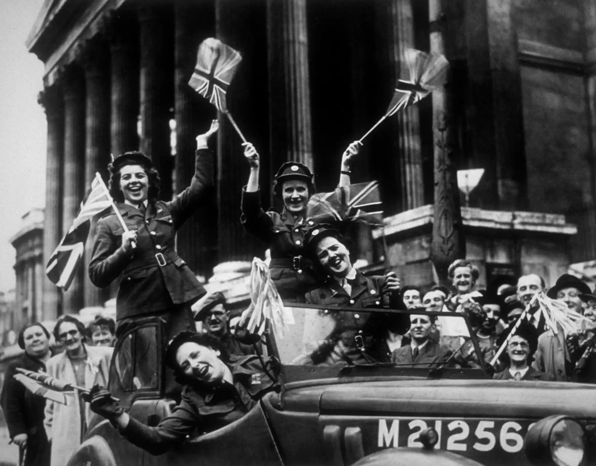 Headquarters North (@hqnorth_) on Twitter photo Victory wasn’t won by soldiers alone. 🇬🇧
The King’s Regiment (Liverpool), now The Duke of Lancaster’s Regiment, fought bravely overseas, while families, workers & communities at home stood behind them with unbreakable spirit.
#NorthernGrit #VEDay80 #LionsofEngland <a href="/LANCS_REGT/">Duke of Lancaster's</a> Victory wasn’t won by soldiers alone. 🇬🇧
The King’s Regiment (Liverpool), now The Duke of Lancaster’s Regiment, fought bravely overseas, while families, workers & communities at home stood behind them with unbreakable spirit.
#NorthernGrit #VEDay80 #LionsofEngland <a href="/LANCS_REGT/">Duke of Lancaster's</a>