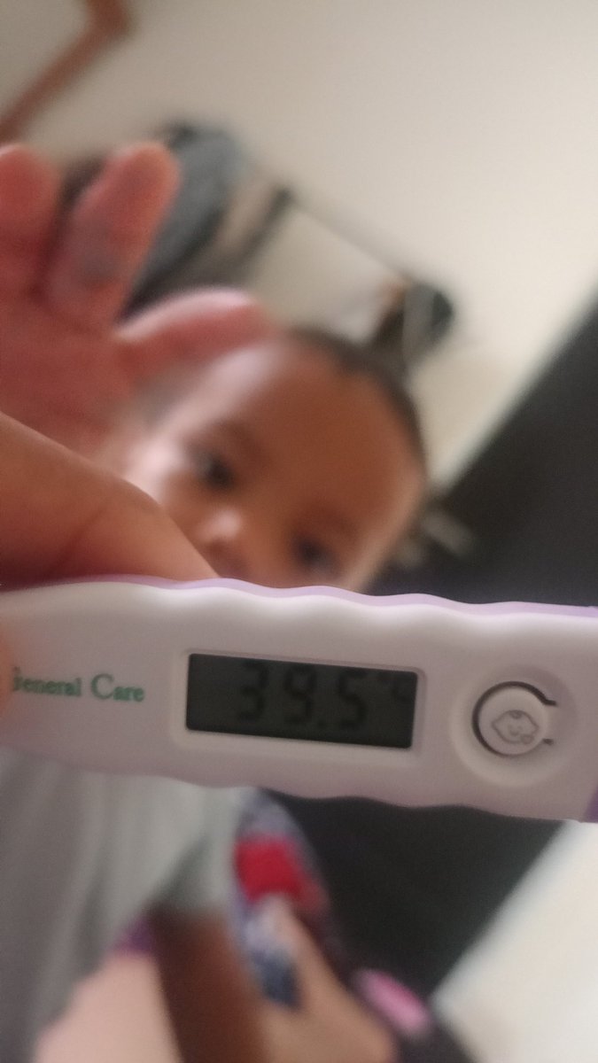 bulan mei dibuka dengan anakku yg demam tinggi 😭 cepet sembuh anakku, Kai ❤️