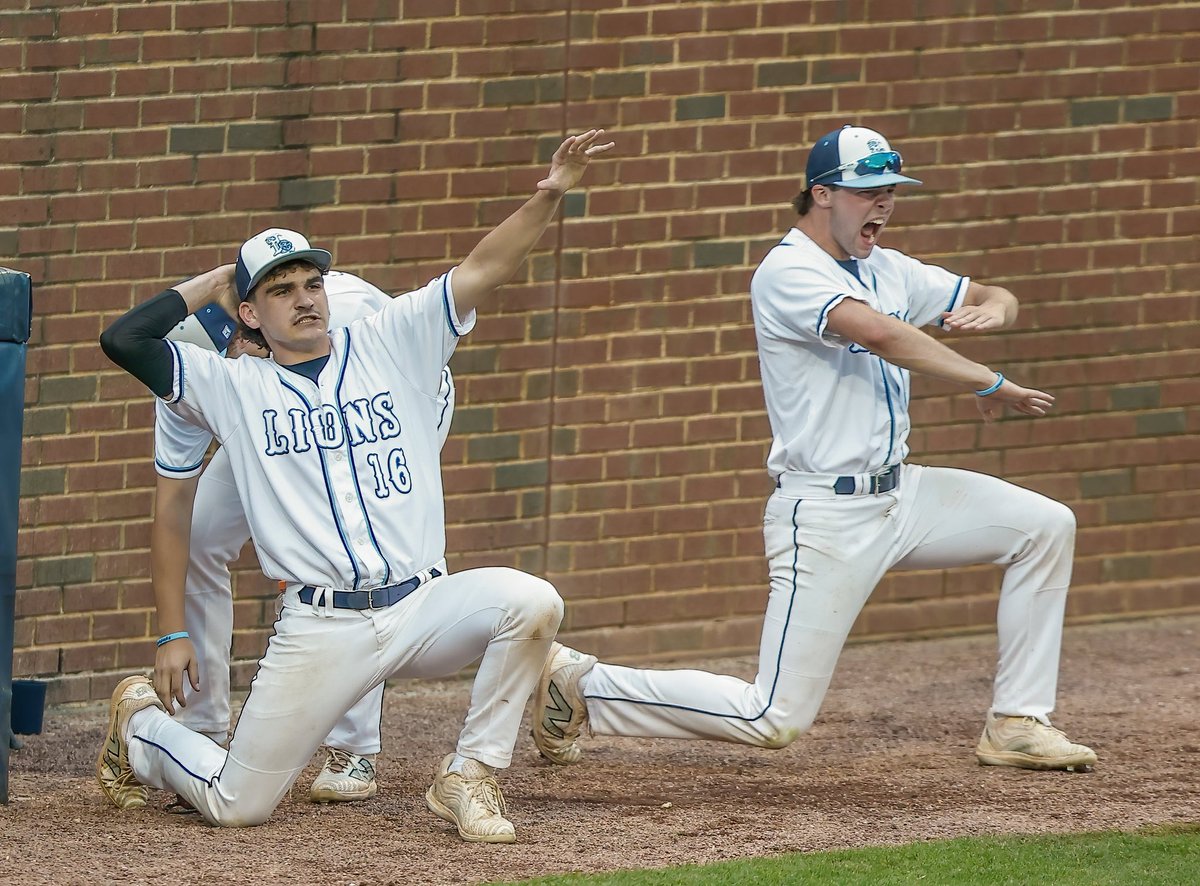 The Diamond Lions are 𝐄𝐥𝐢𝐭𝐞 𝐄𝐢𝐠𝐡𝐭 𝐑𝐞𝐚𝐝𝐲. 🙂‍↕️

🆚 Wesleyan (DH)
⏰ | 4:30PM
🏟️ | Lovett Baseball Complex 
📍 | Atlanta, GA

#GoLions | #LionsBaseball 

(📸: Ben Ennis)