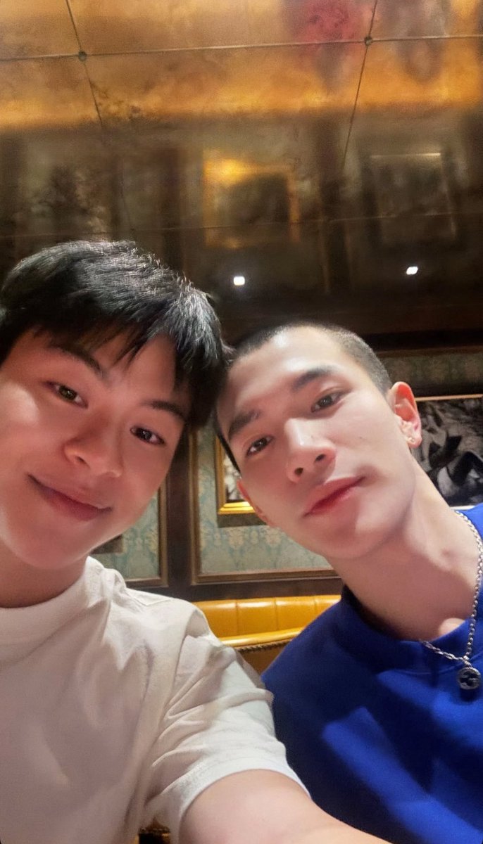 Ratakannnnn duniaaa iniii marckrisfott 😋😋😋

#คริสถึงโฟร์ท