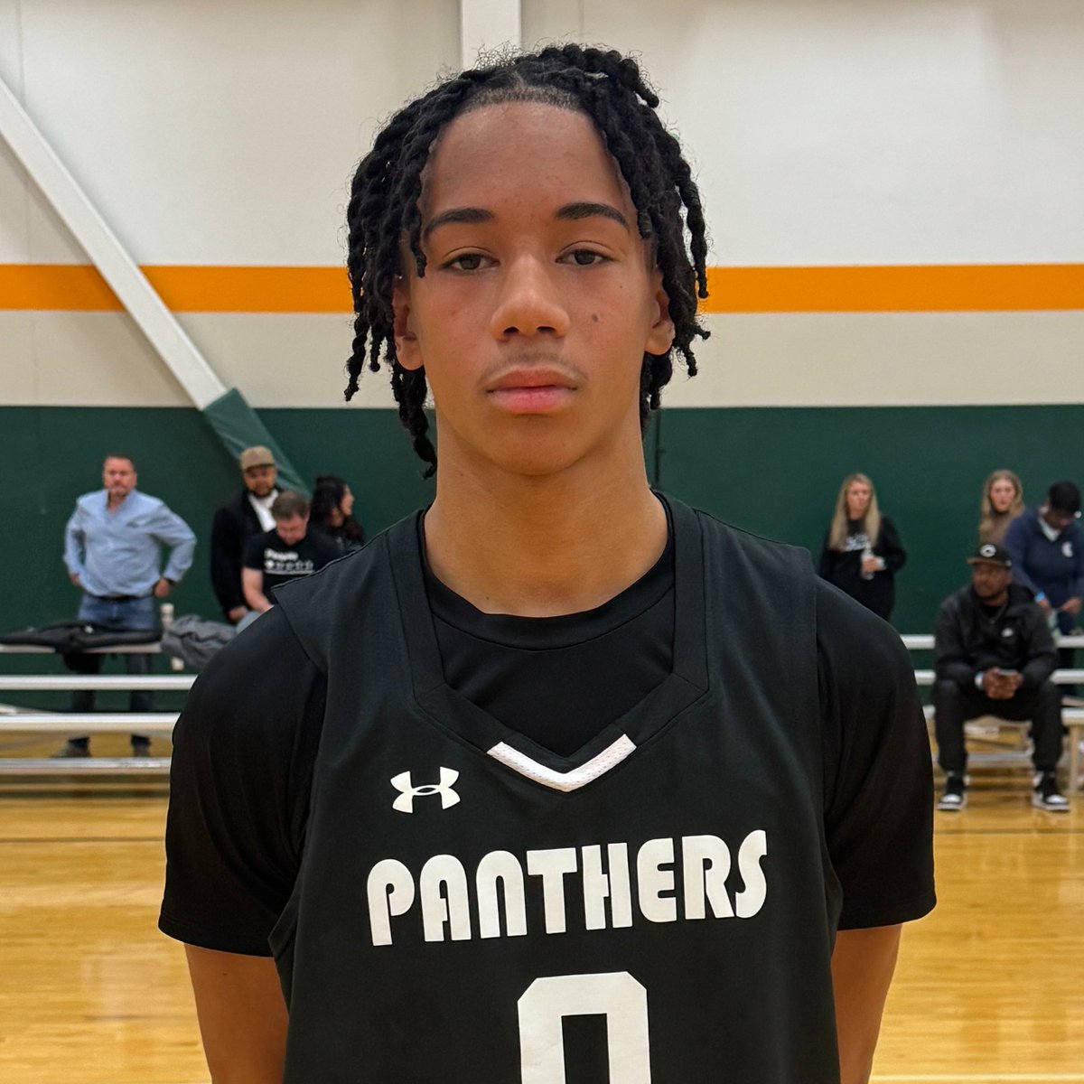 Shun Williams (@ontheradarhoops) on Twitter photo '26 Dane Price (<a href="/dane_onX/">Dane Price</a>) is a true pass first PG.
He keeps the ball moving while also looking to rack up assists.
Read more of what <a href="/DTUnFilUnCen247/">DT Media Group</a> had to say:
ontheradarhoops.com/otr-hoops-dts-… '26 Dane Price (<a href="/dane_onX/">Dane Price</a>) is a true pass first PG.
He keeps the ball moving while also looking to rack up assists.
Read more of what <a href="/DTUnFilUnCen247/">DT Media Group</a> had to say:
ontheradarhoops.com/otr-hoops-dts-…