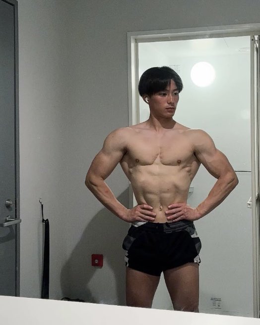 train863's tweet image. 肉体美すぎるサッカーイケメン
どんだけ鍛えてるんだろ